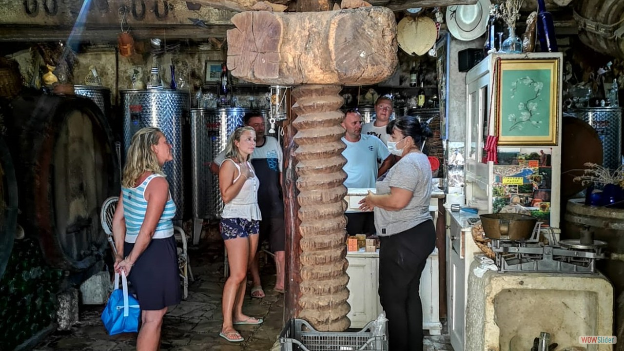 a2d975b2-99f6-47eb-ae9f-8144a1291e04