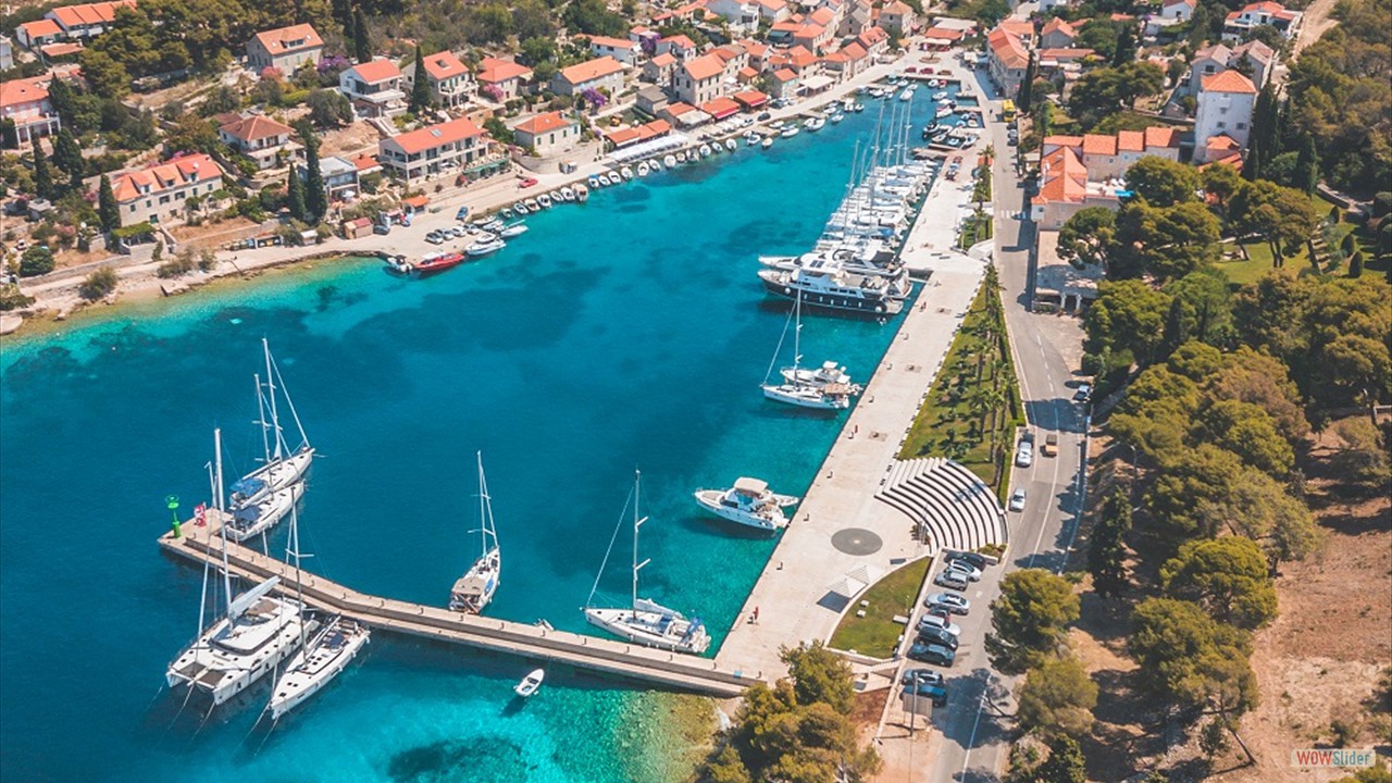 Maslinica_bay_island_Solta_day_tour_Adriatica_Trogir_Split